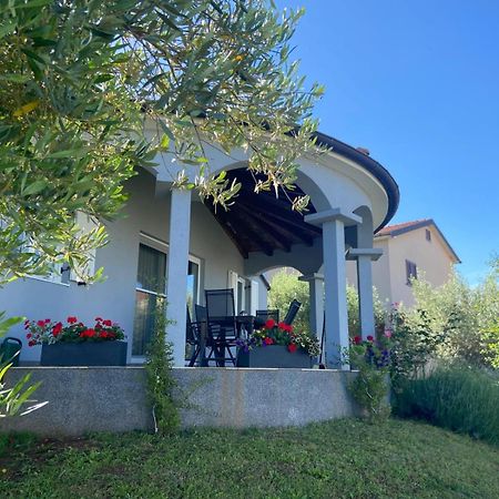 Holiday Home Mihaela Visnjan Ngoại thất bức ảnh